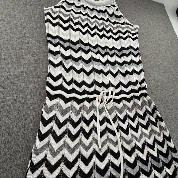 NEW! White House Black market Cheveron Stripe Dress Sleeveless Scoop Neck Small - Picture 6 of 16